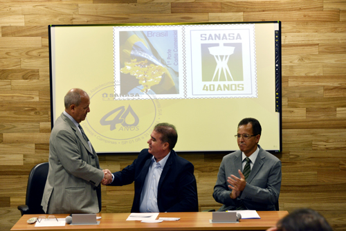 Arly Romêo, presidente da Sanasa, prefeito Jonas e Reginaldo Alves, dos Correios