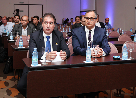 Prefeito ao lado do presidente do Sesvesp, João Palhuça