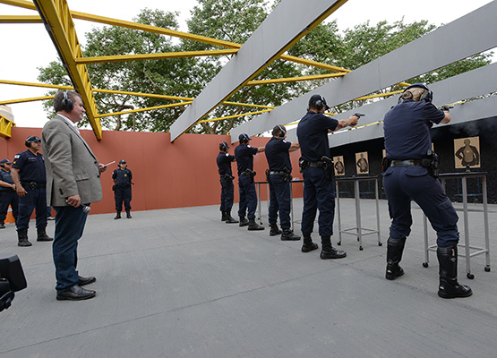 Prefeito assistiu ao primeiro treino no local