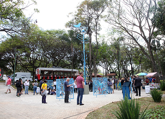 Escultura está no portão 1 da Lagoa