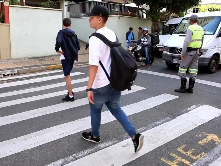 Agentes da Mobilidade Urbana atuam para garantir fluidez e segurança nas vias