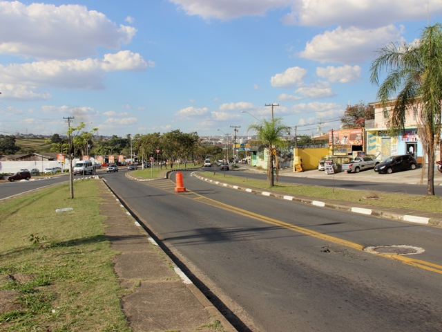 Trecho interditado fica no sentido Centro-bairro, entre a Rua Paulo Machado Moraes e a altura da Rua Igaci