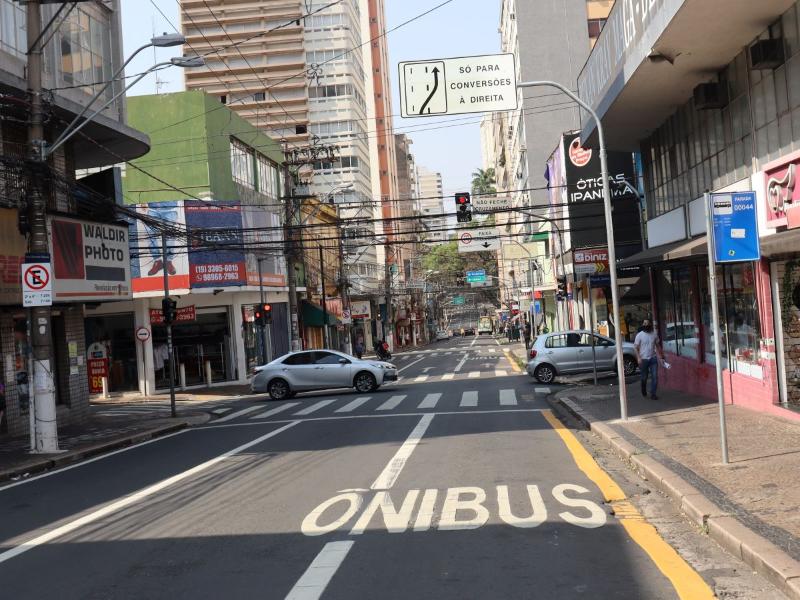 Faixa exclusiva vai ajudar a disciplinar o trânsito e aumentar a eficiência do transporte coletivo