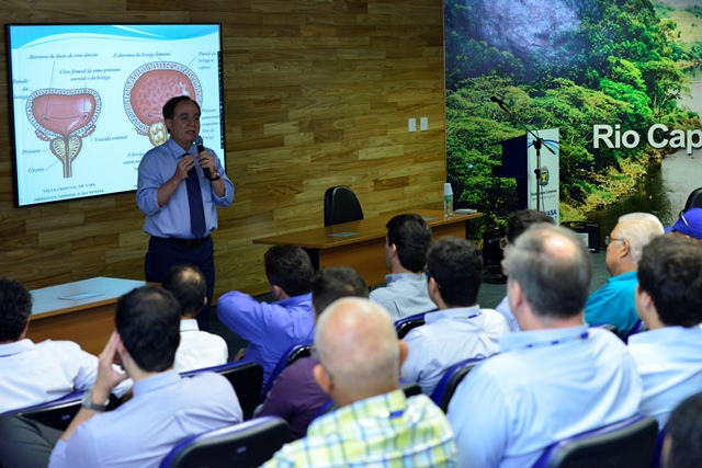 Funcionários da Sanasa participam de palestra sobre câncer de próstata