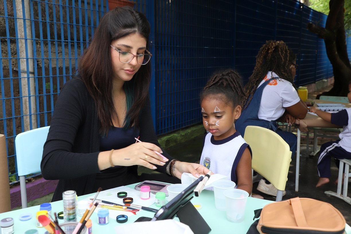 Professsores de educação básica, agentes de educação infantil e diretores educacionais estão entre os convocados