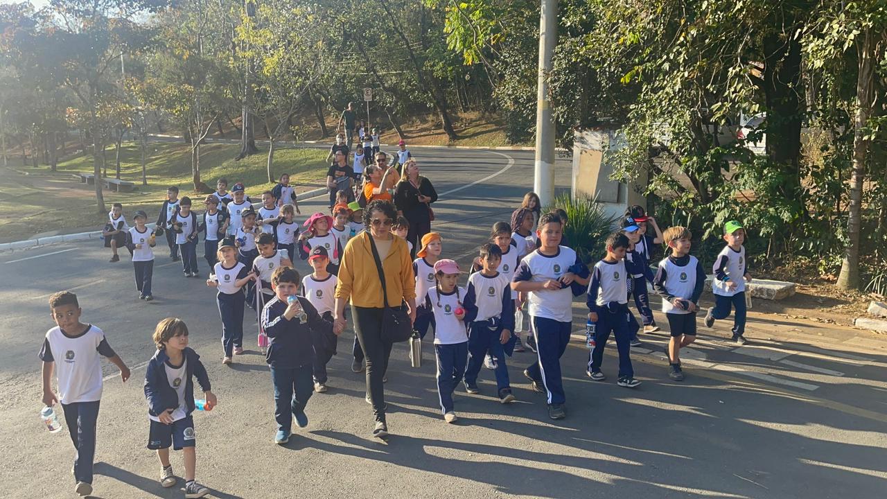 Em meio à natureza, estudantes compreenderam por que Joaquim Egídio é considerada uma das áreas mais ricas em biodiversidade de Campinas
