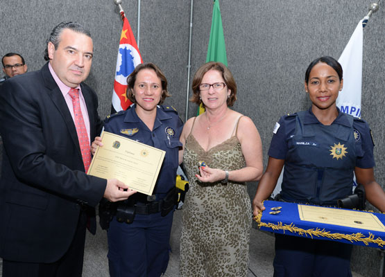 Secretário Baggio e Secretária Janete participam da solenidade