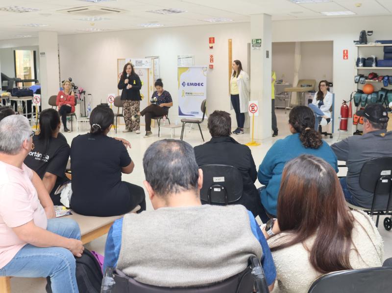 Cerca de 60 pessoas acompanharam a roda de conversa