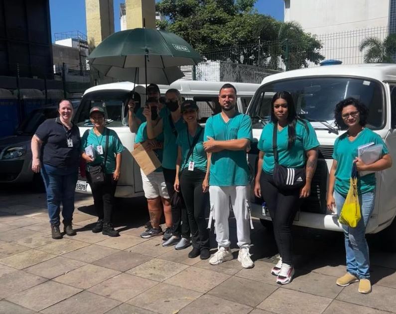 Equipe percorre as ruas do centro oferecendo auxílio e inserção nos programas municipais