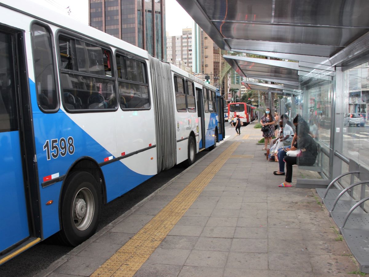 Disponibilidade dos ônibus é adequada à demanda dos usuários