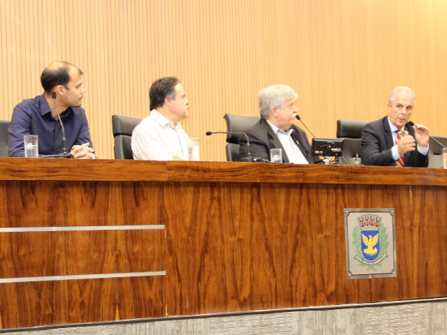 Secretário de Transportes e presidente da Emdec, Carlos José Barreiro, falou sobre BRT e outros assuntos