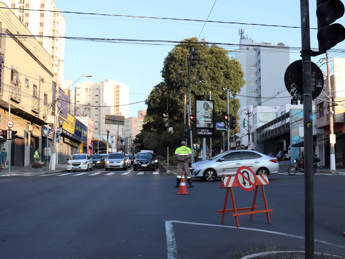 Agentes da Mobilidade Urbana vão sinalizar o local e monitorar as regiões impactadas pela interdição e os dois desvios