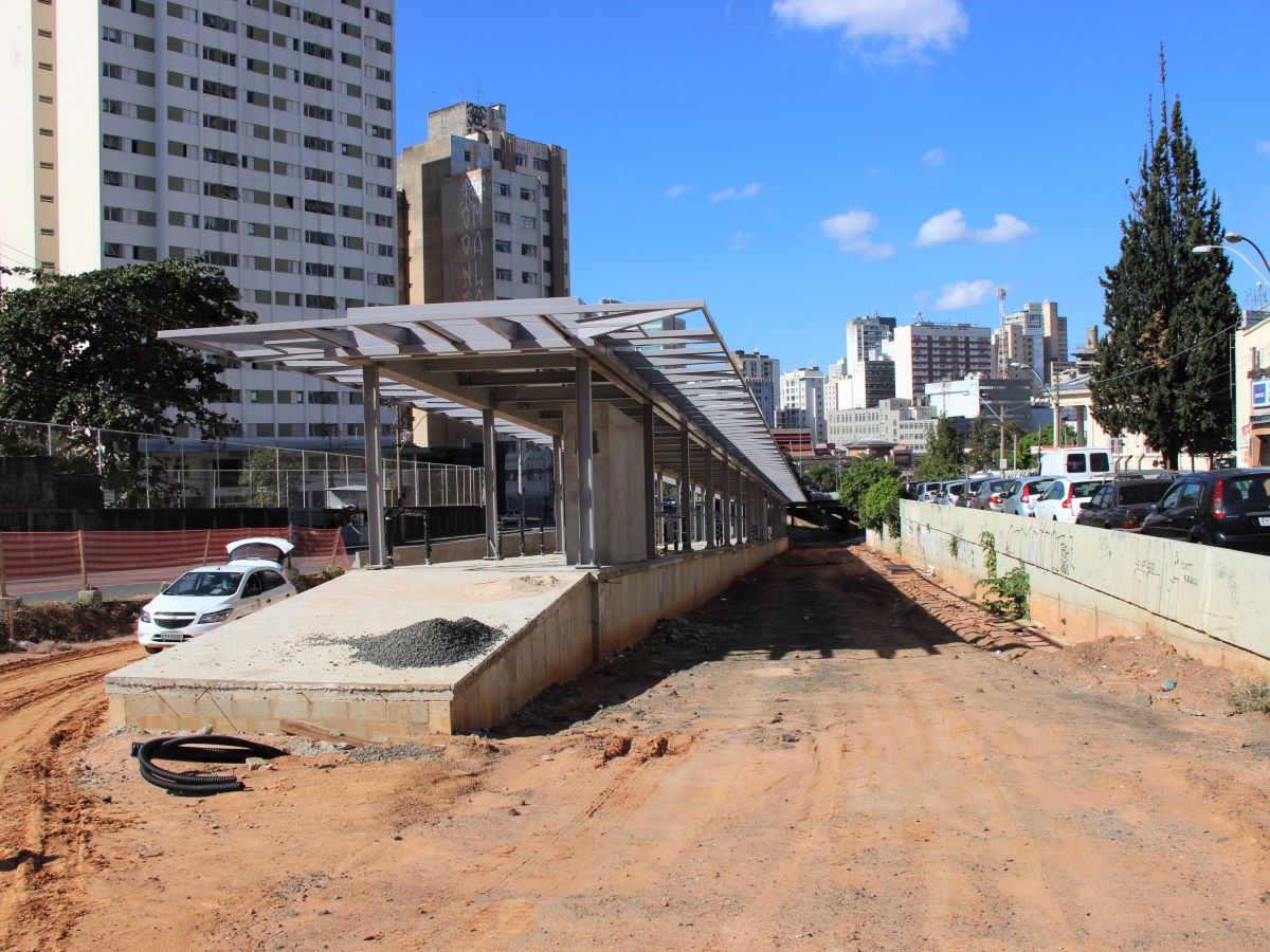Obras avançam para viabilizar construção do corredor