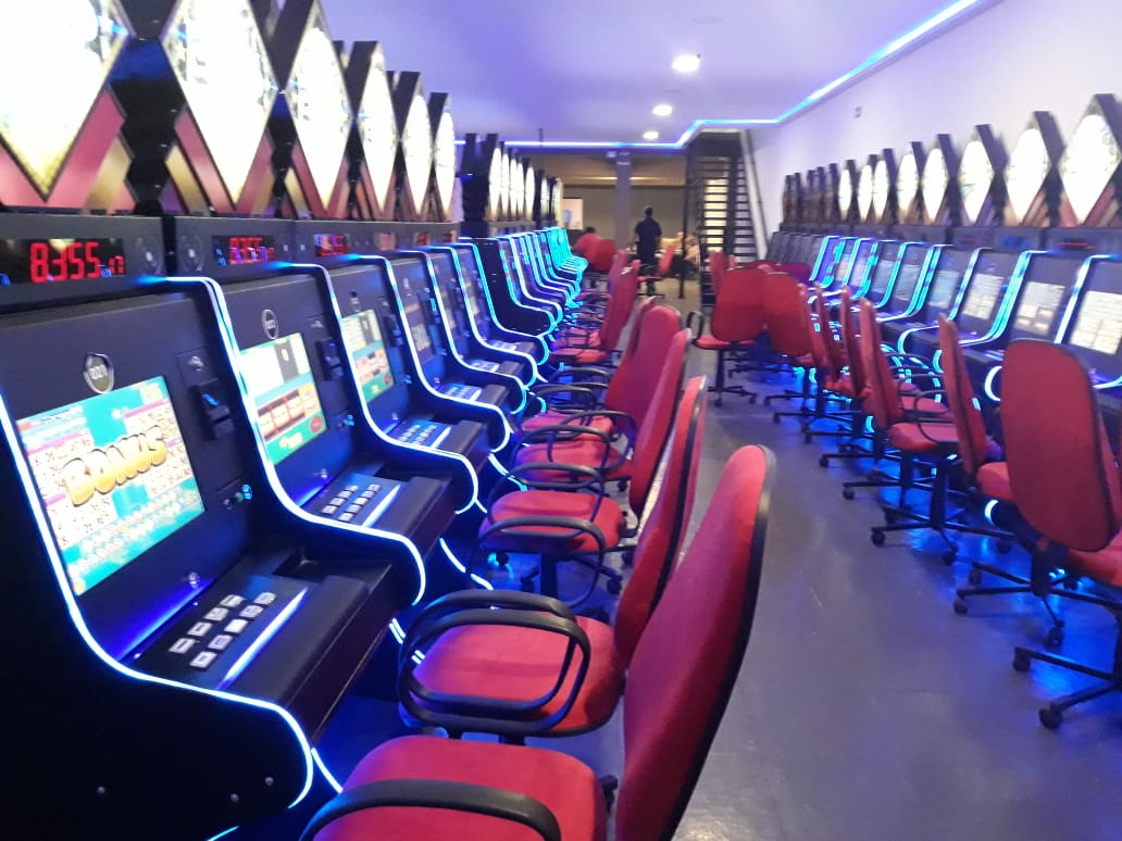 Agentes fiscalizaram o prédio e encontraram...