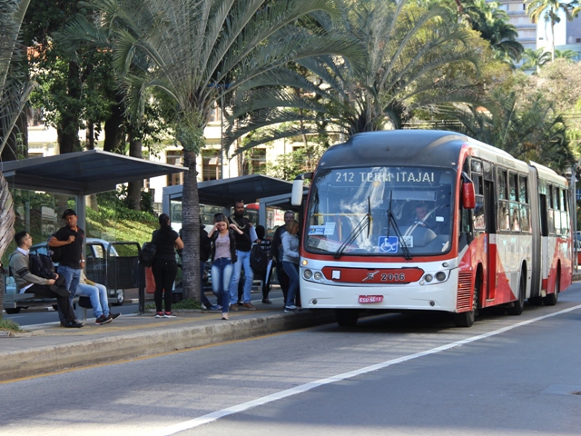 Algumas linhas de ônibus sofrerão adequação nesta segunda