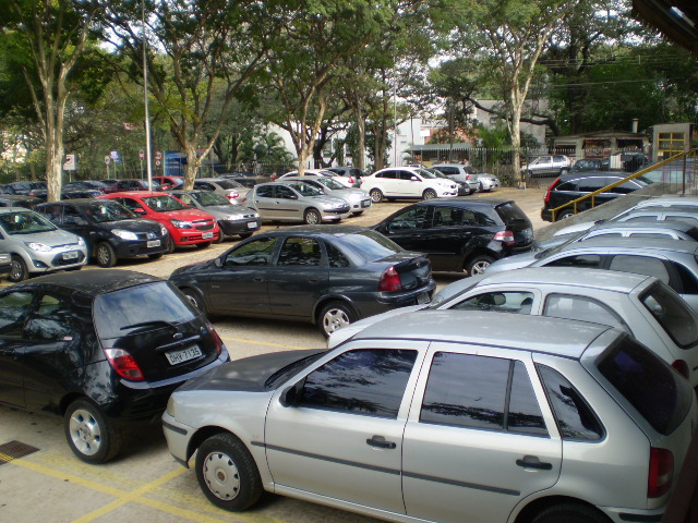 Foto do estacionamento redimencionado 