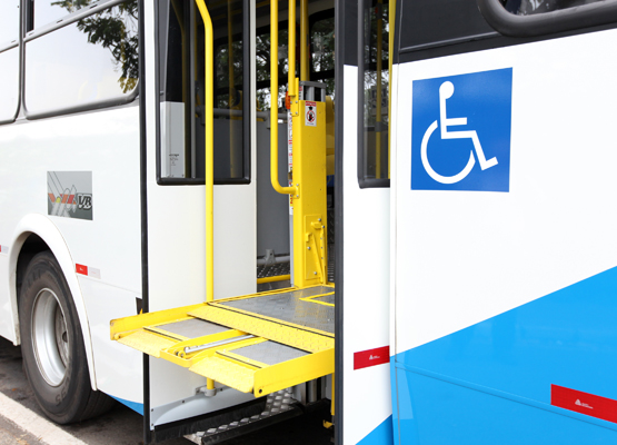 Entrega de 20 novos ônibus acessíveis