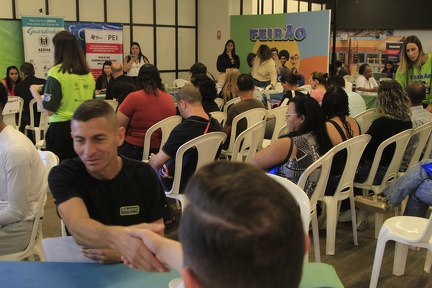 Cerca de 300 pessoas foram atendidas no Feirão desta sexta-feira dia 16; algumas fizeram várias entrevistas iniciais já no local