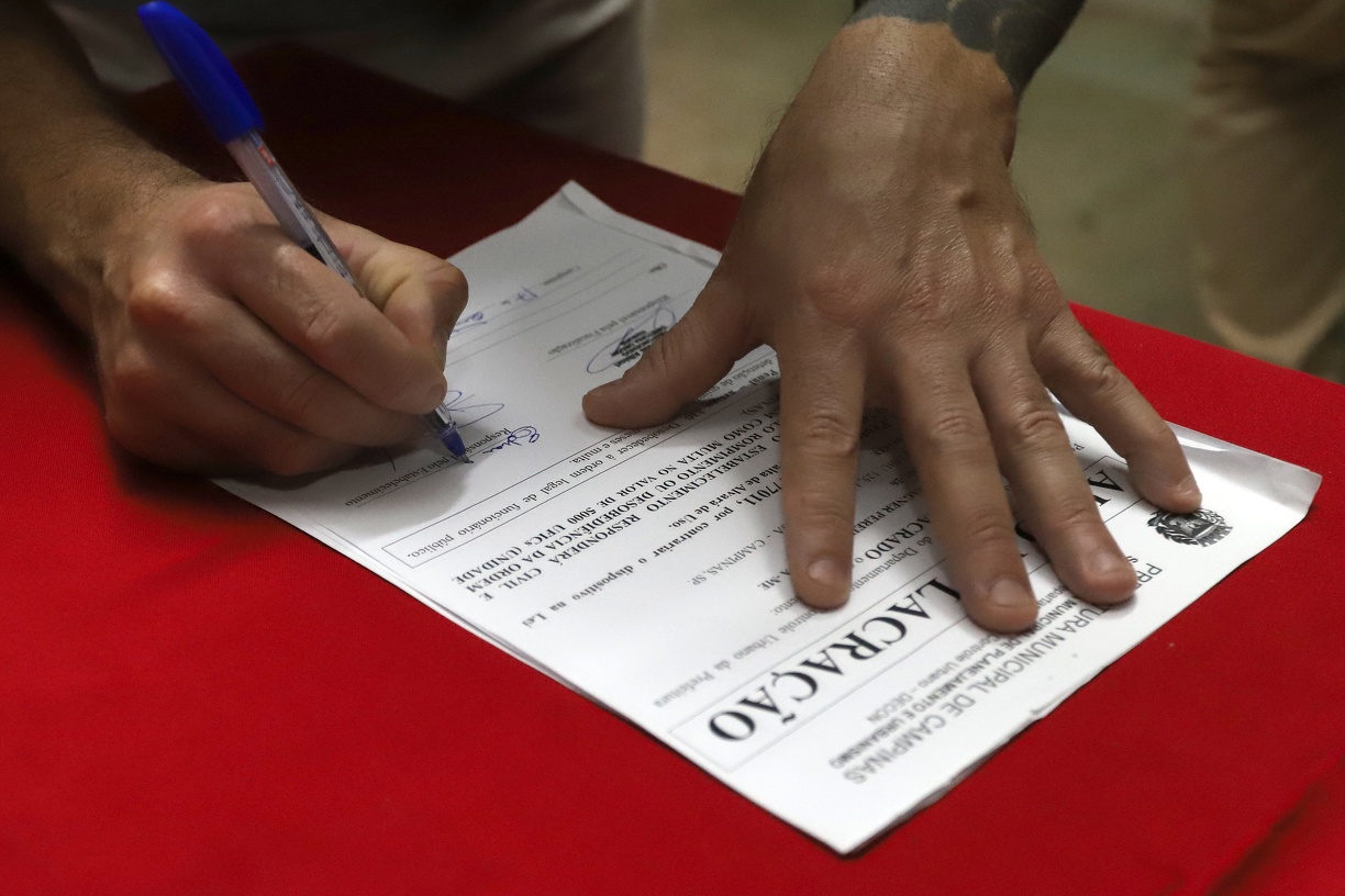 Estabelecimentos foram intimados a apresentar ou providenciar o alvará de uso ou o certificado de licenciamento