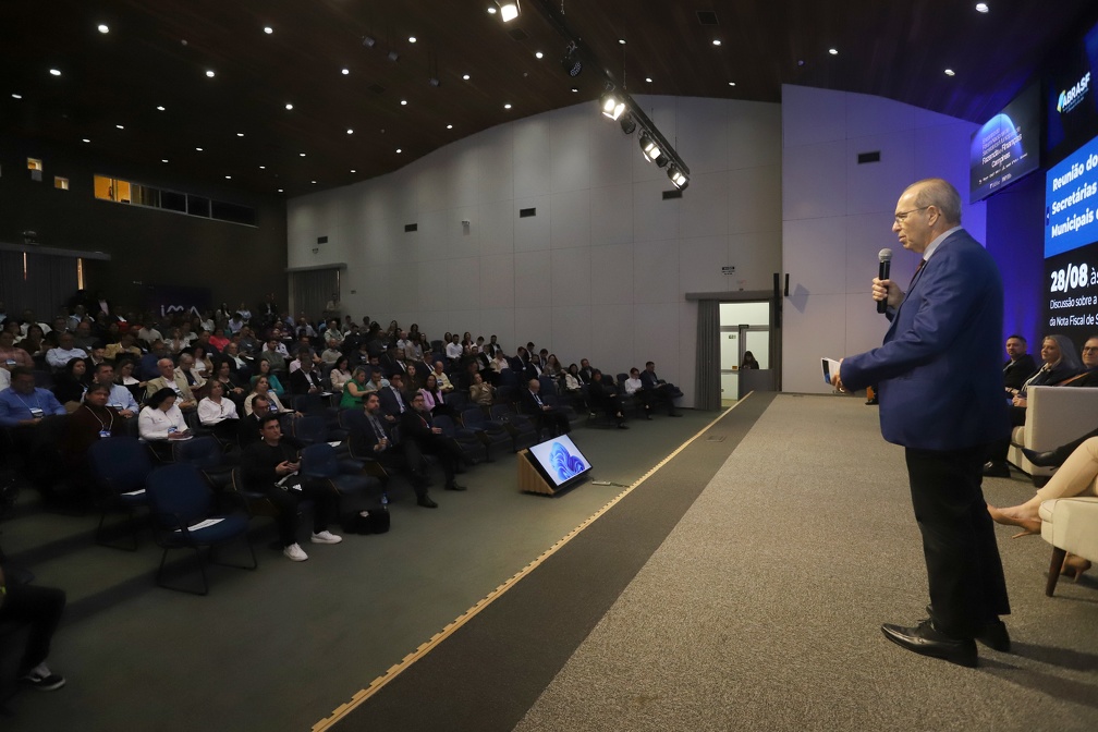 Prefeituras terão até janeiro de 2026 para adotar o modelo nacional da NFS-e