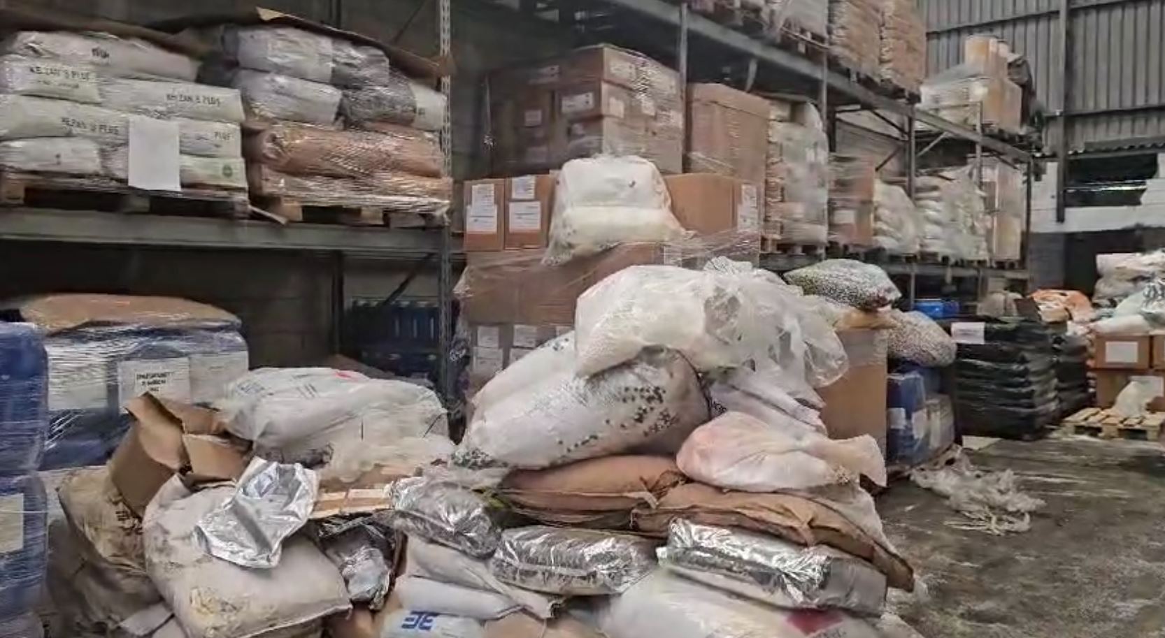 Produtos encontrados durante operação no Jardim Garcia, em Campinas