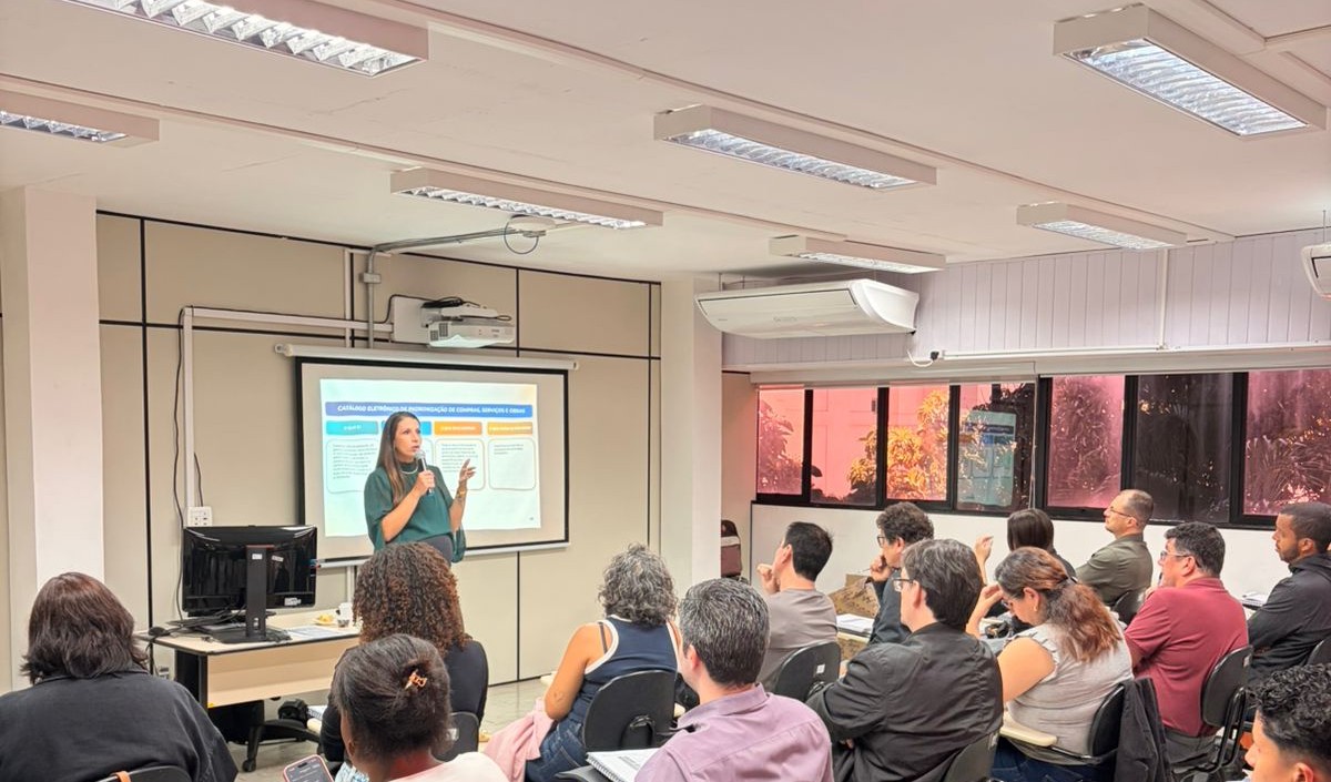 Curso reúne cerca de 30 servidores até sexta-feira, 4 de setembro