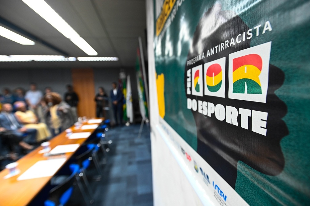Em Campinas, a campanha “Abrace essa Causa” faz parte do programa antirracista “Pela Cor do Esporte”