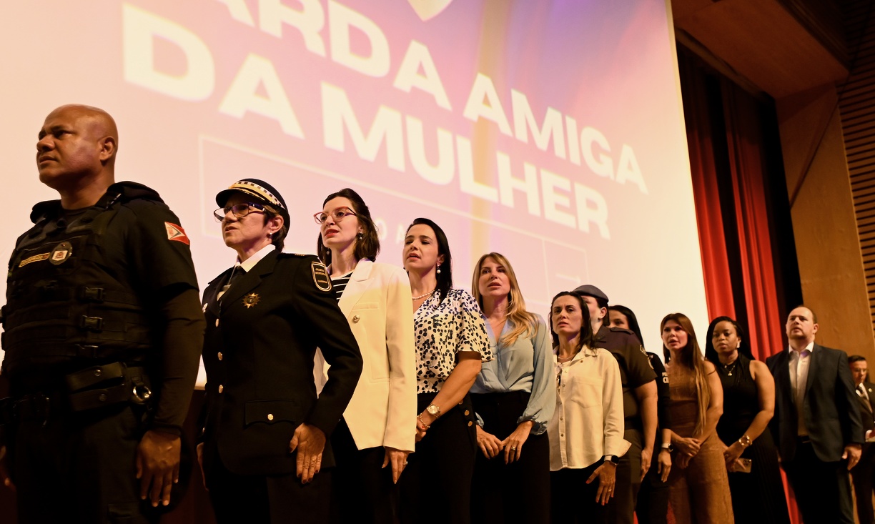 Palestrantes e representantes de Guardas Municipais de municípios vizinhos também participaram da cerimônia