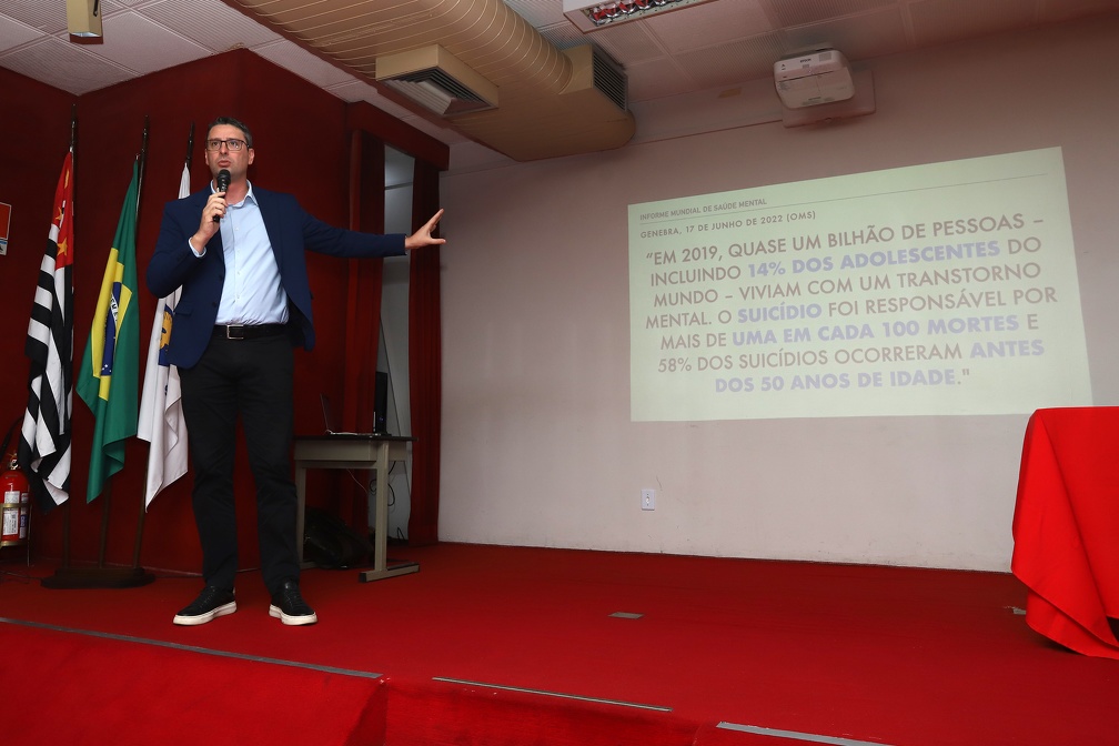 Pisiquiatra Pablo Canalis foi um dos palestrantes