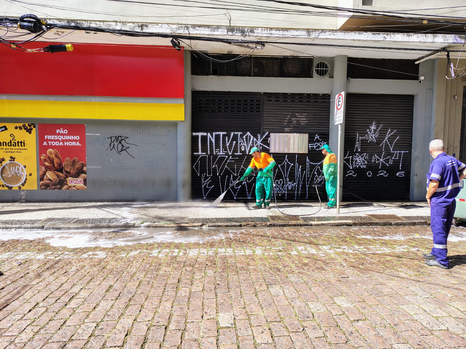 Eles também passaram pela rua Barão de Jaguara 