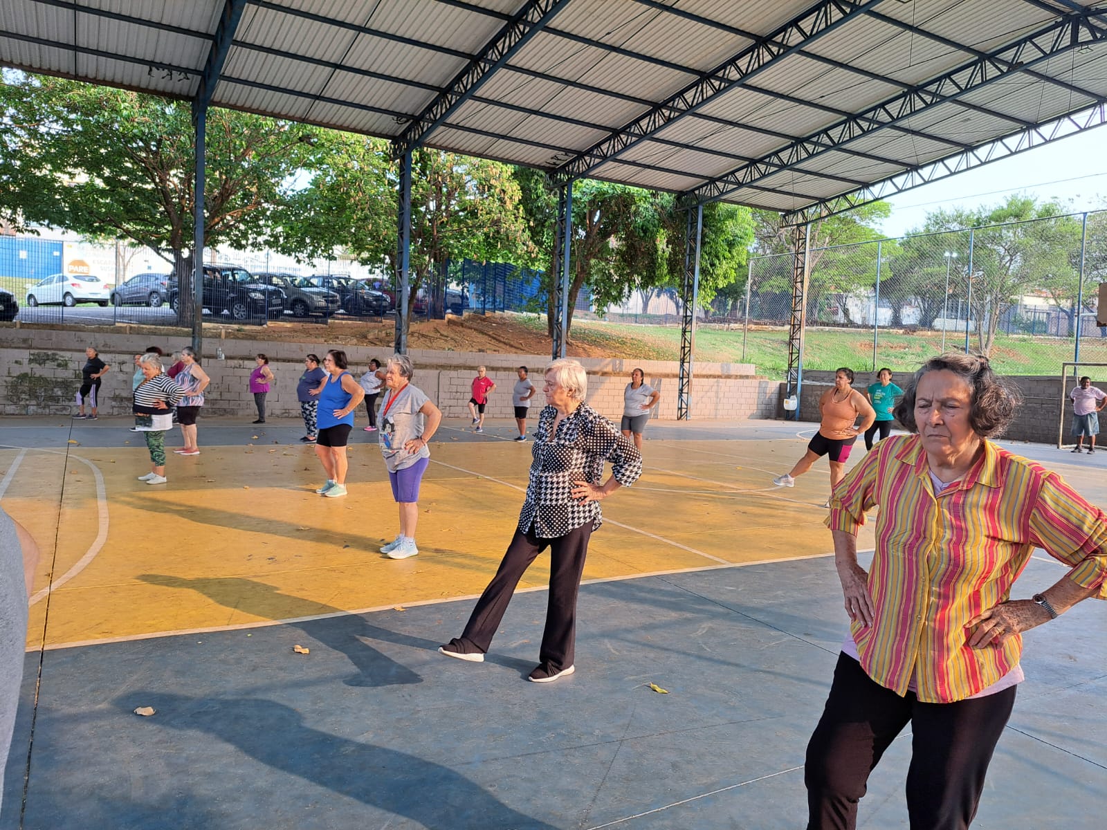 Atividade é destinada a adultos e idosos todas as quintas-feiras no Centro de Vivência do Idoso