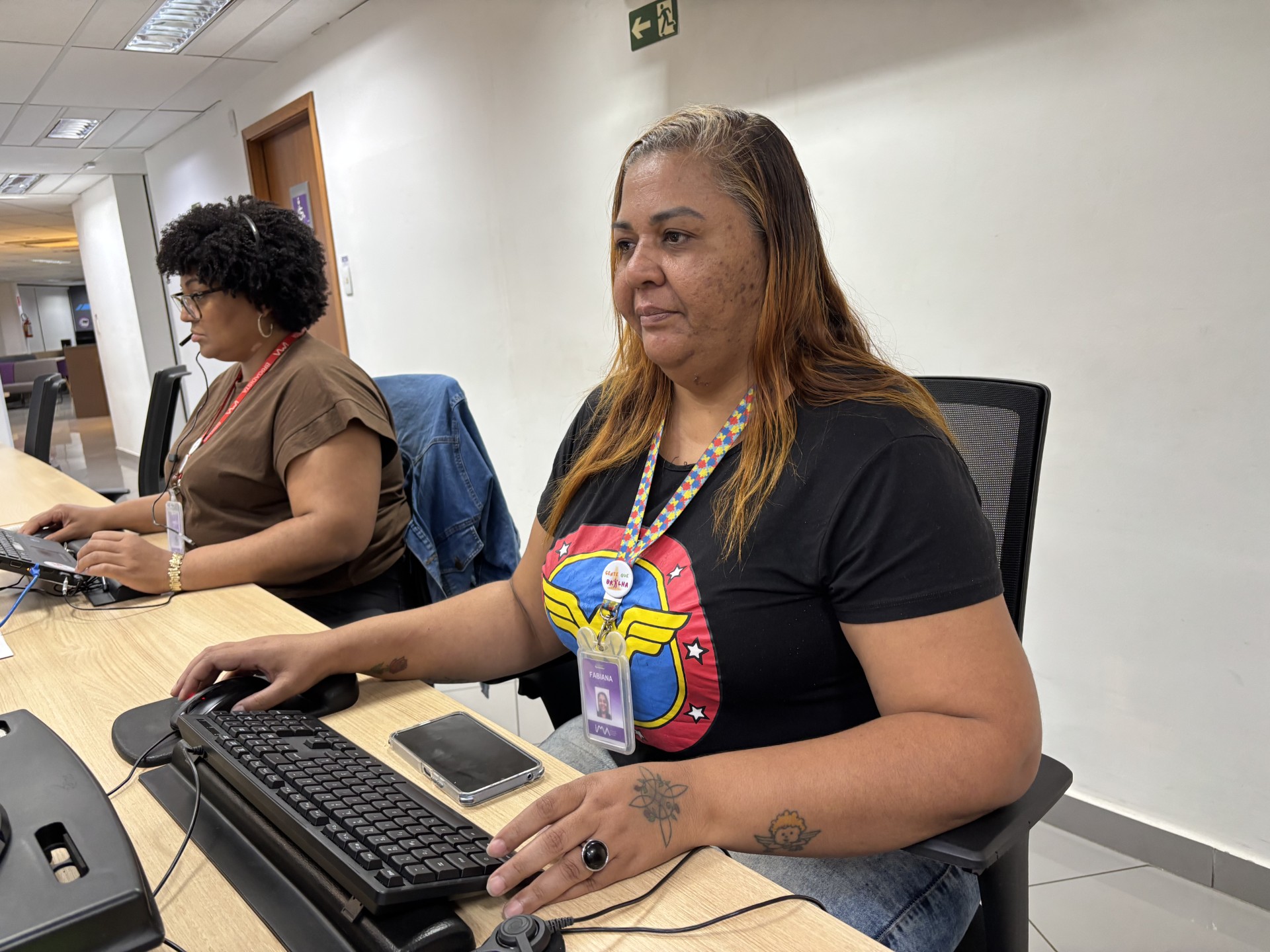 Fabiana foi transferida para um local de trabalho com menos estímulos após ser diagnosticada com TEA