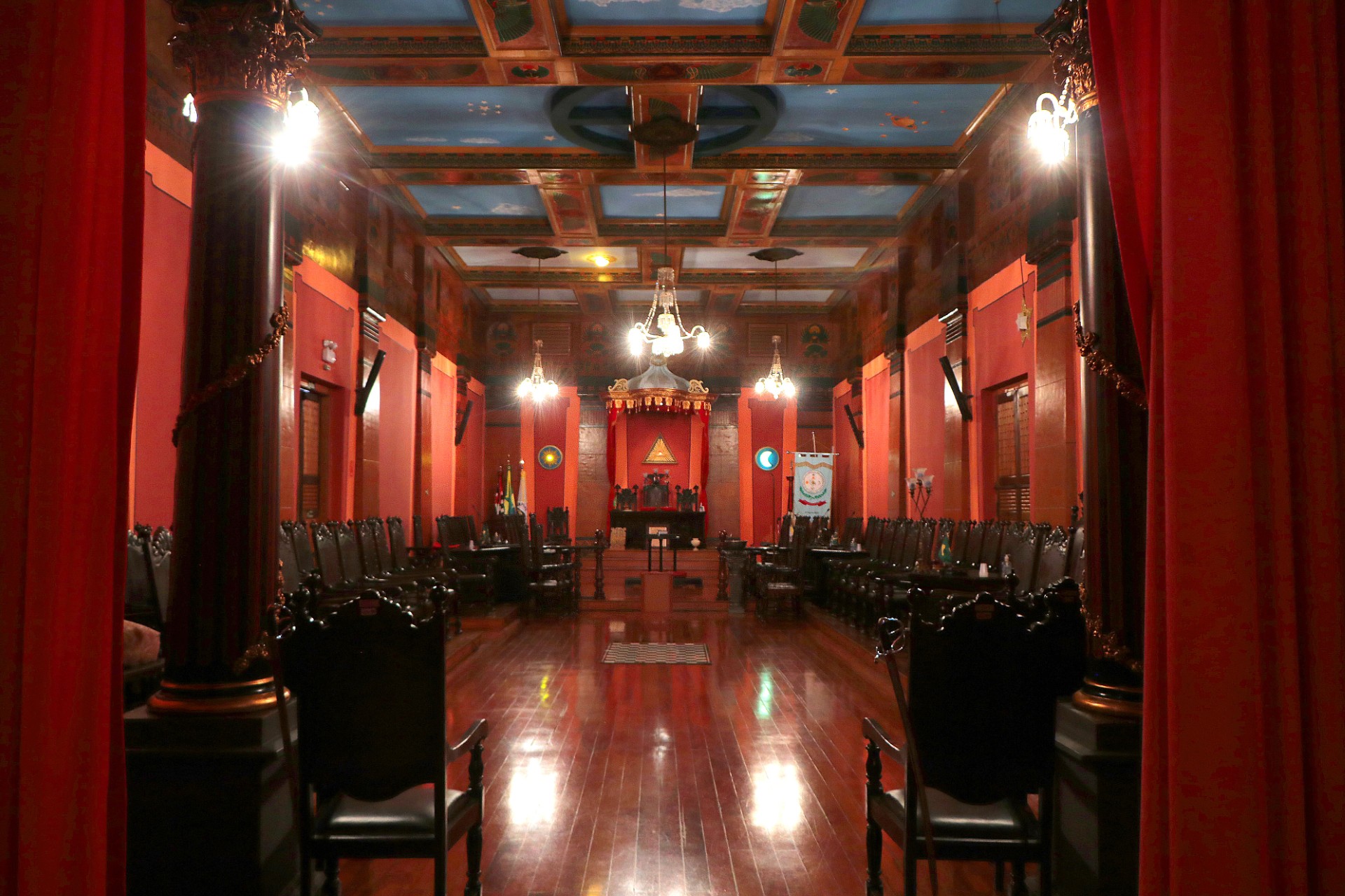 Interior do local impressiona