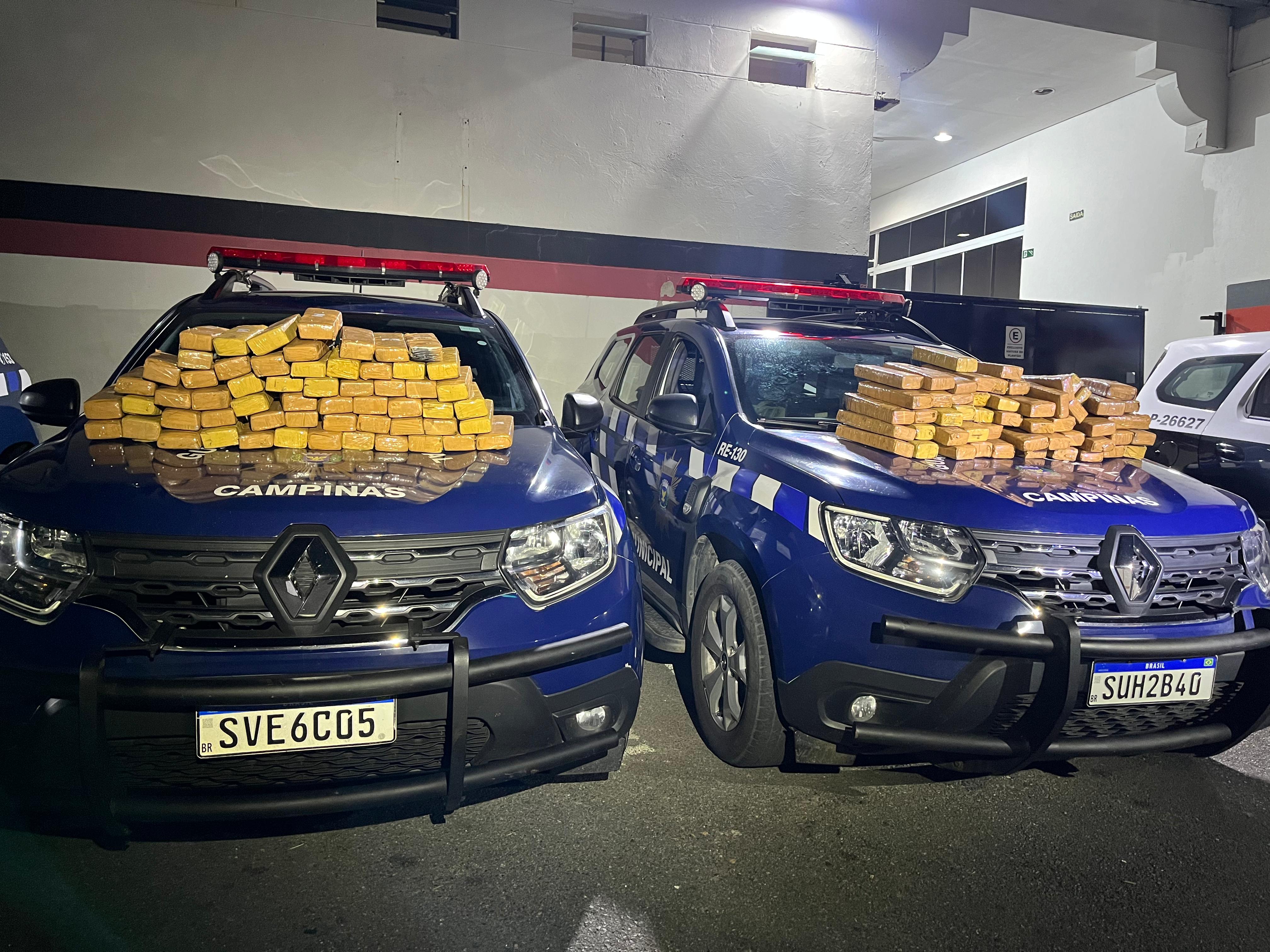 Drogas foram encontradas na garagem da residência, dentro de caixas de isopor