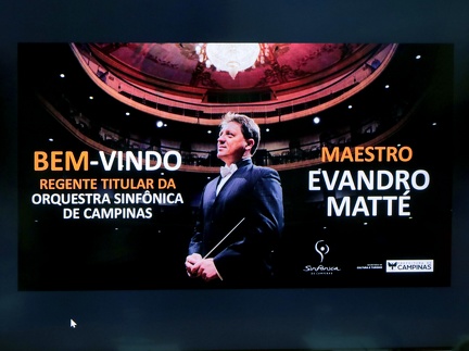 Banner colocado na Sala Azul do Paço Municipal recepcionou Evandro Matté