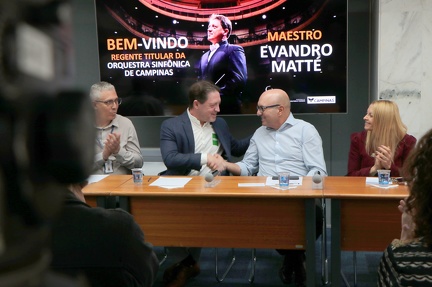 Prefeito Dário destaca o compromisso de Campinas com a cultura e saúda a chegada do novo maestro: "uma página nova que se abre, e tenho certeza que será de muito sucesso"