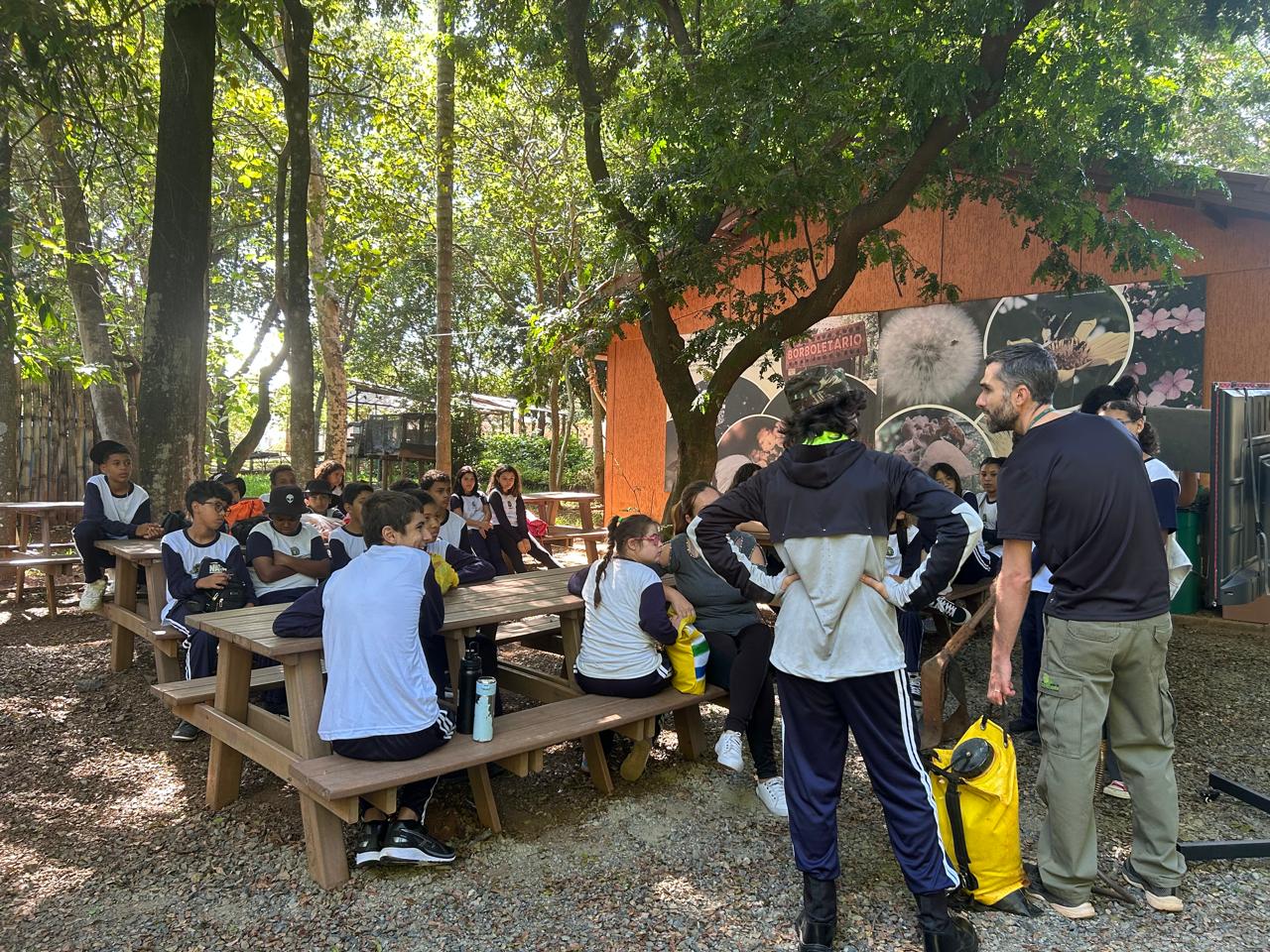 Roteiro das atividades é adaptado conforme a faixa etária dos alunos