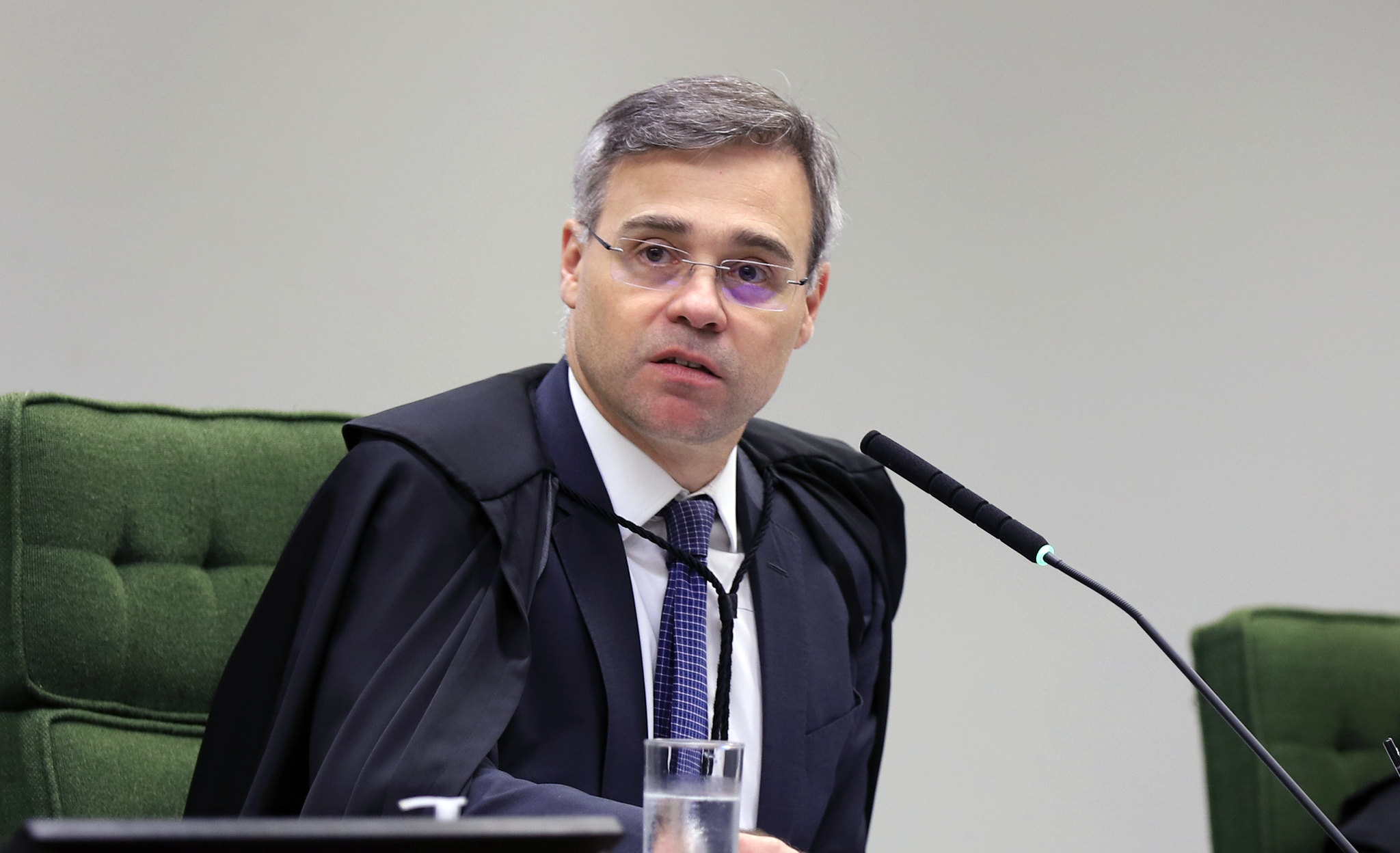 O ministro do STF André Mendonça, que participa da Aula Magna da Escola de Justiça de Campinas