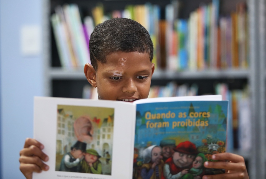 "Leitura e escrita são processos contínuos em nossas vidas", conta a professora articuladora do Programa, Kelly Cristina Munhoz