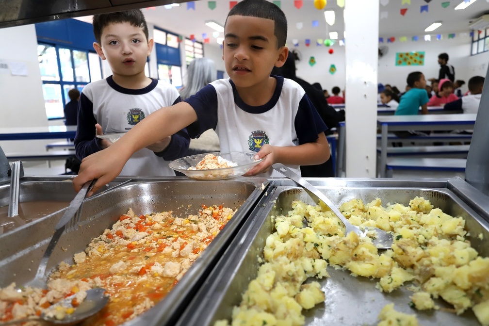 Capacitação abordará normas de higiene, armazenamento e preparo seguro dos alimentos, entre outros temas