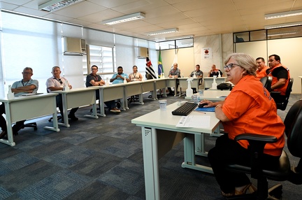 Funcionários da Saúde, Educação, Sanasa, Emdec e Serviços Públicos, além dos Bombeiros, também participaram da reunião