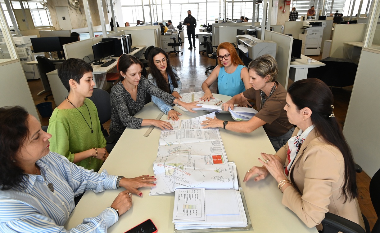 As muitas jornadas das mulheres, como profissionais, mães, esposas, pode levar à exaustão, que nem sempre é considerada e vai ser um dos temas da roda de conversa