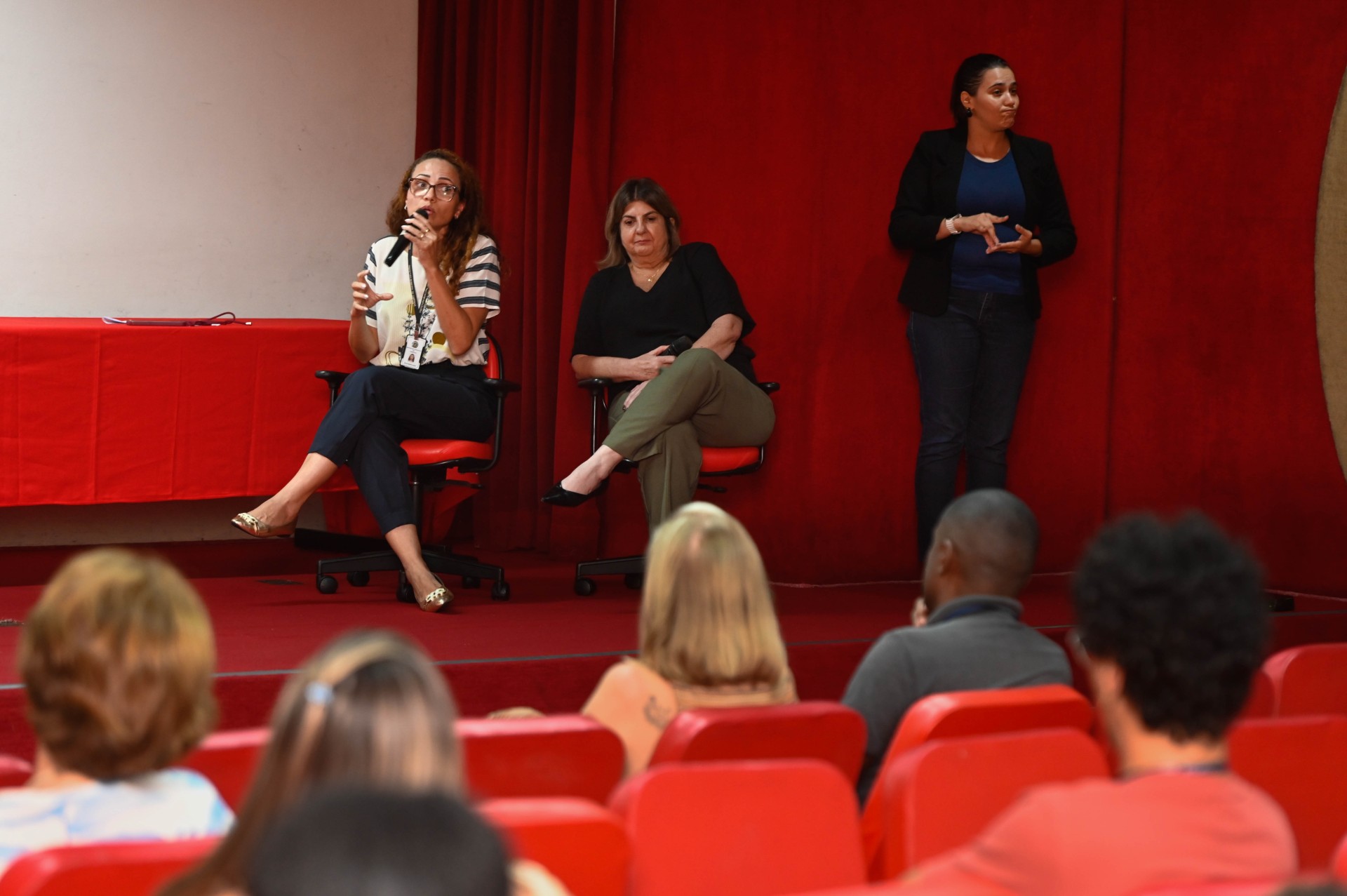 Participam do circuito formadoras com experiência nas áreas de educação, gestão pública, relações étnico-raciais e saúde emocional