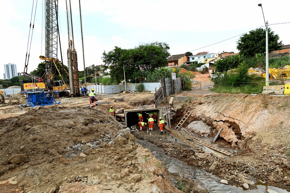 Primeira etapa de obras antienchentes já está em execução; Prefeitura busca recursos junto ao PAC para segunda fase