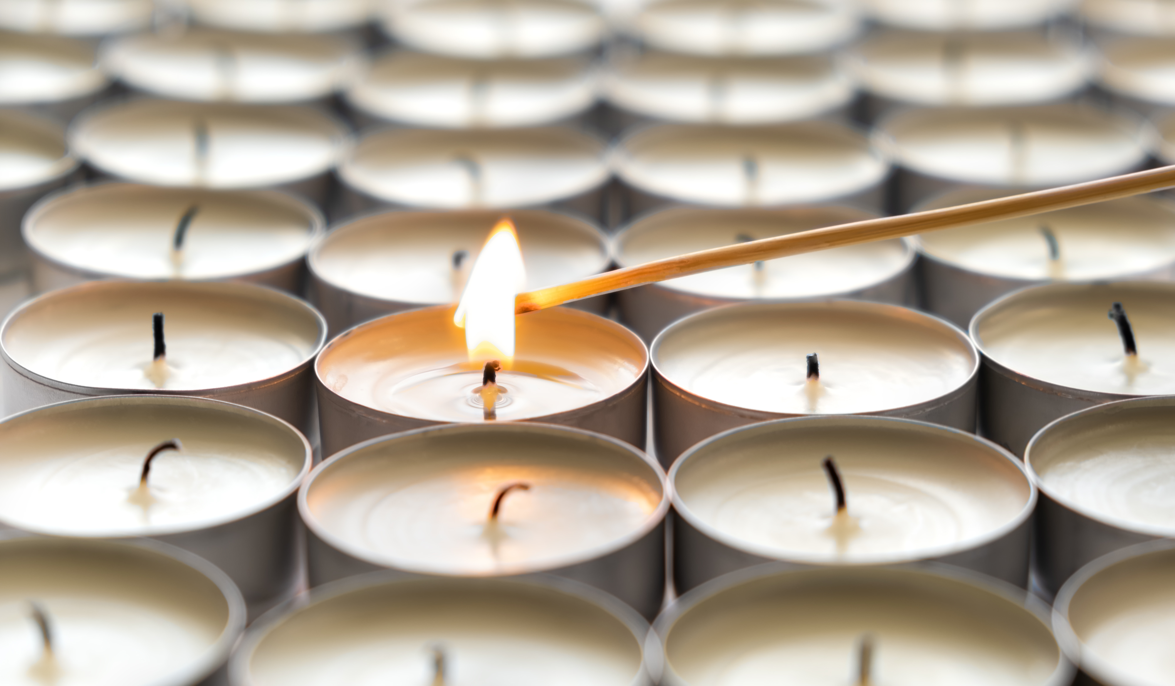 Oficina Geração de Renda vai ensinar a produzir velas aromáticas: curso é gratuito e está com inscrições abertas