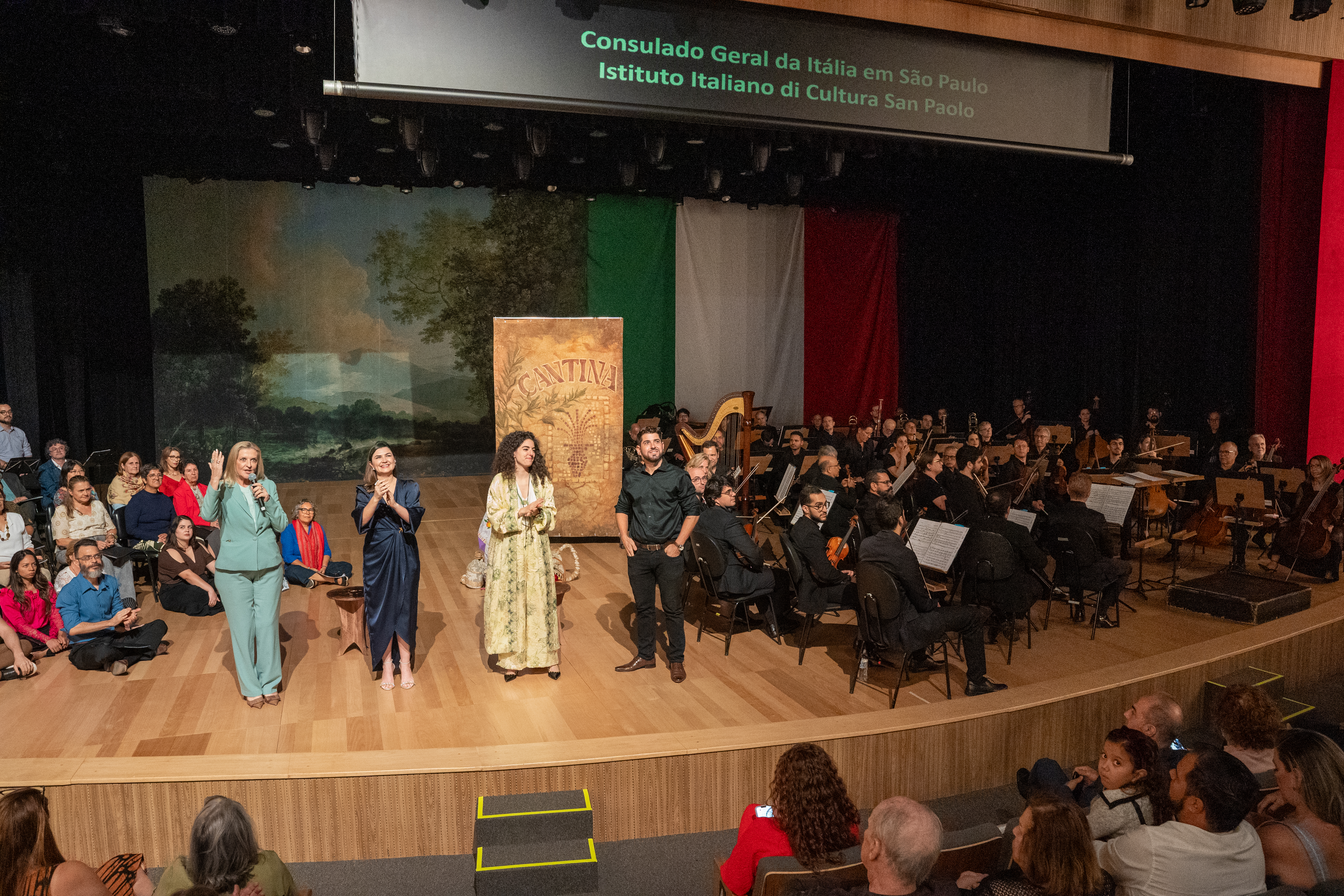 A secretária de Desenvolvimento Econômico, Adriana Flosi, acompanhou a apresentação e destacou que eventos com essa qualidade reforçam a conexão de Campinas com agendas internacionais