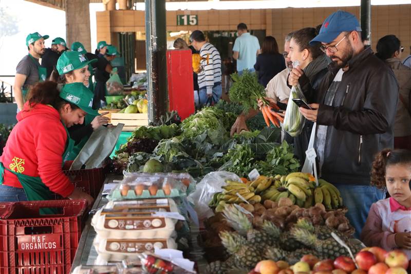 O complexo do Mercado de Flores também abriga um box permanente e exclusivo para comercialização de produtos orgânicos no atacado e no varejo