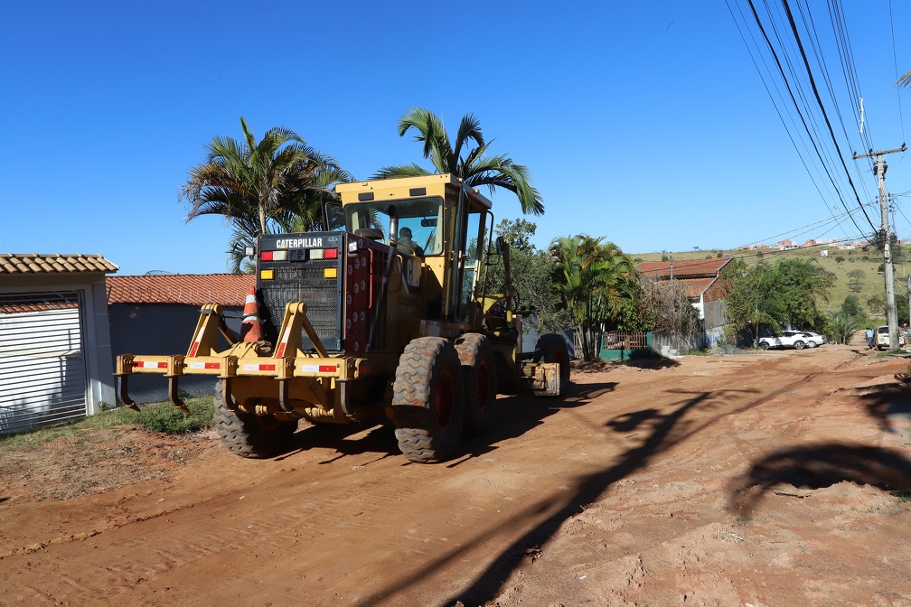 Intervenções contemplam toda a infraestrutura necessária para o asfaltamento
