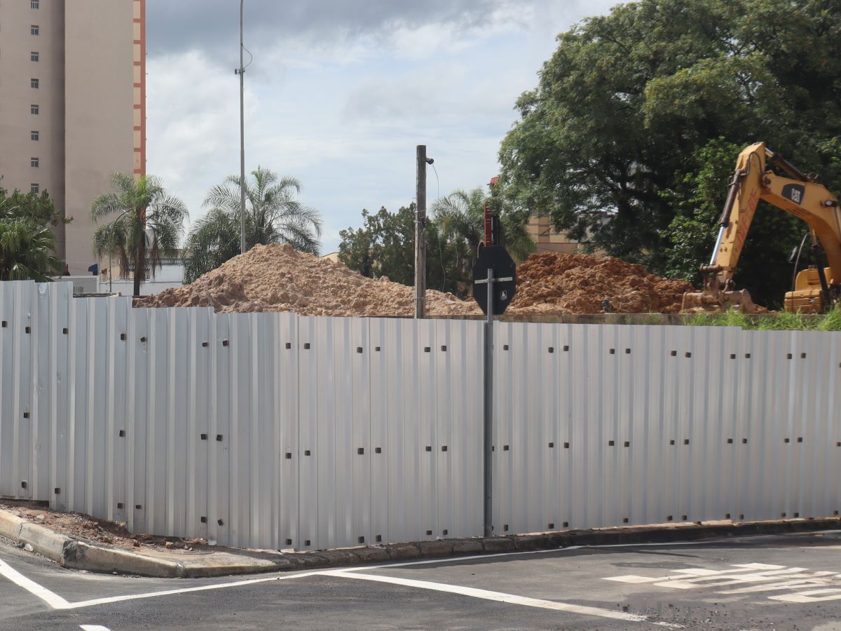 O "Piscinão" RS1 é um projeto de macrodrenagem localizado na região do córrego Serafim