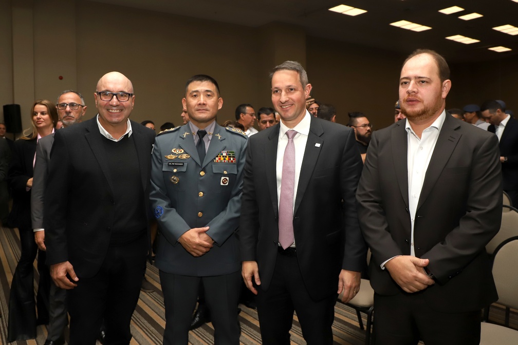 O coronel da Polícia Militar Leonardo Akira Takahashi assumiu oficialmente o cargo de comandante do CPI-2, em substituição ao coronel Adriano Augusto Leão